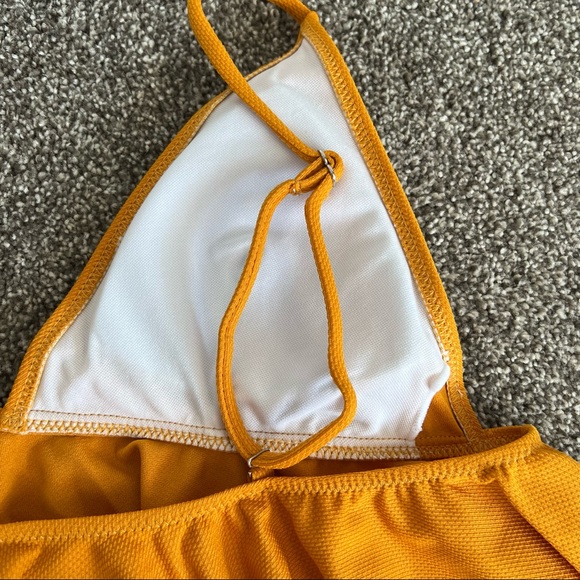 Yellow Ruffle Triangle Bikini Top Size XXL - Picture 4 of 6